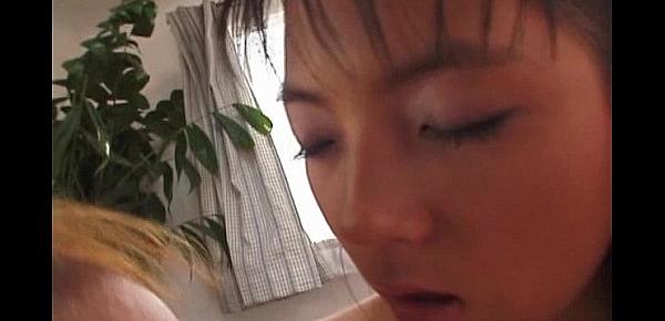  Kinky chick Tomoko Fujimori blowjob